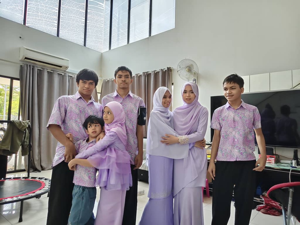 Image from: “Anak Saya Boleh Sebenarnya,” Dari Penafian Ke Penerimaan, Kisah Ibu Ayah Besarkan Lima Anak Autisme