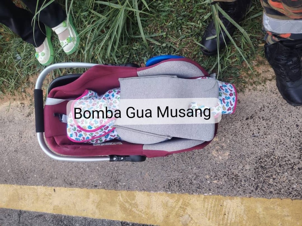 Image from: Lelaki Menangis, Ternampak Bayi Maut Dalam Kemalangan