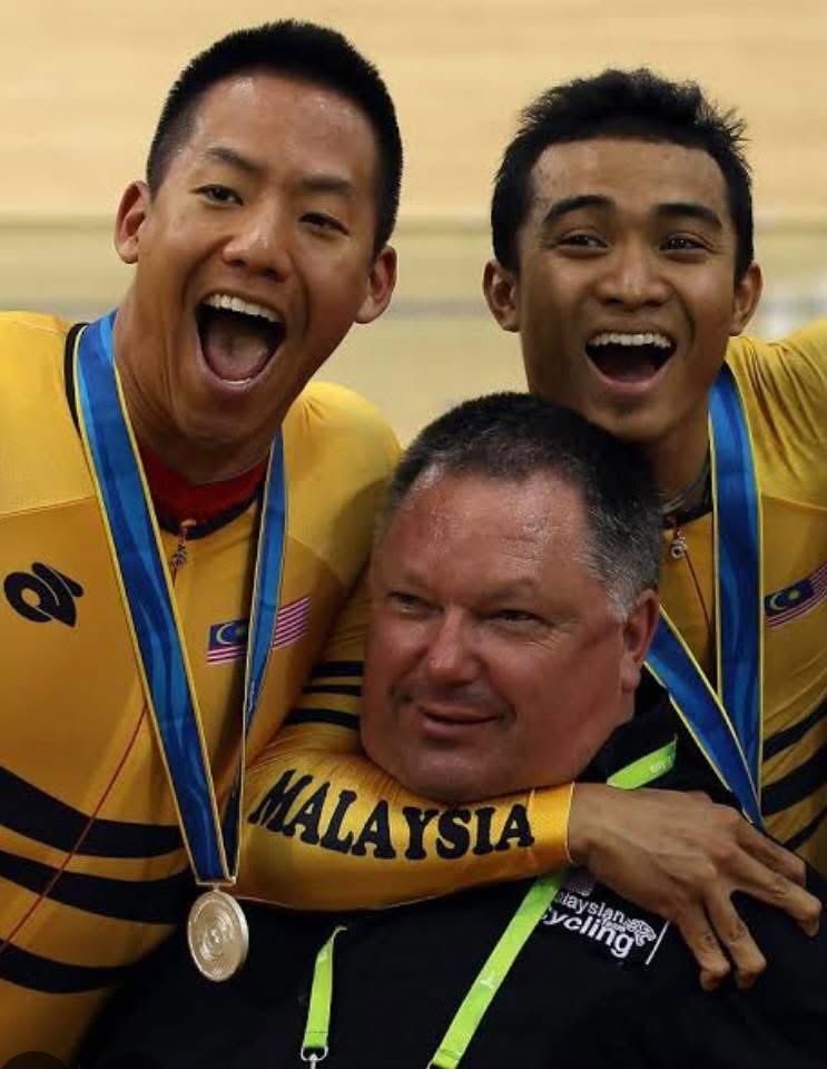 Image from: "Anda Menteri Yang Cemerlang" John Beasley Kenang Kepimpinan Hannah Yeoh