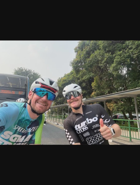 Image from: Kayuh Basikal Sejauh 350km Dari Sepang, Pelumba F1 Valtteri Bottas Sampai Di Singapura