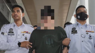 Image from: Bapa Kongsi Video Kenangan Bersama Asiah, “Kami Akan Rindu Celoteh Asiah Sayang”