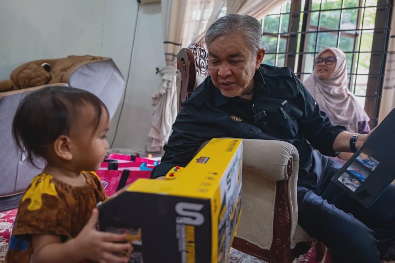 Image from: Kehilangan Asiah Undang Sebak, TPM Zahid Seru Pengguna Jalan Raya Lebih Berhati Hati
