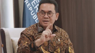 Image from: “Macam Dalam Set Filem Dune”, Kalimantan Terus Terbakar, Asap Tebal Selubungi Penduduk