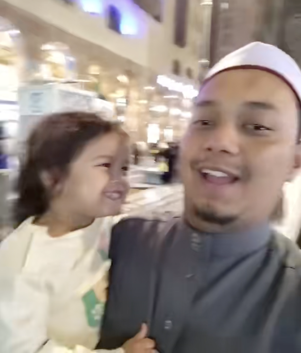 Image from: Bapa Kongsi Video Kenangan Bersama Asiah, “Kami Akan Rindu Celoteh Asiah Sayang”