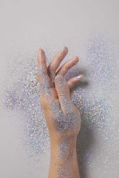 Image from: Tak Perlu Beli, Ini Cara Buat Glitter Tanpa Plastik Di Rumah
