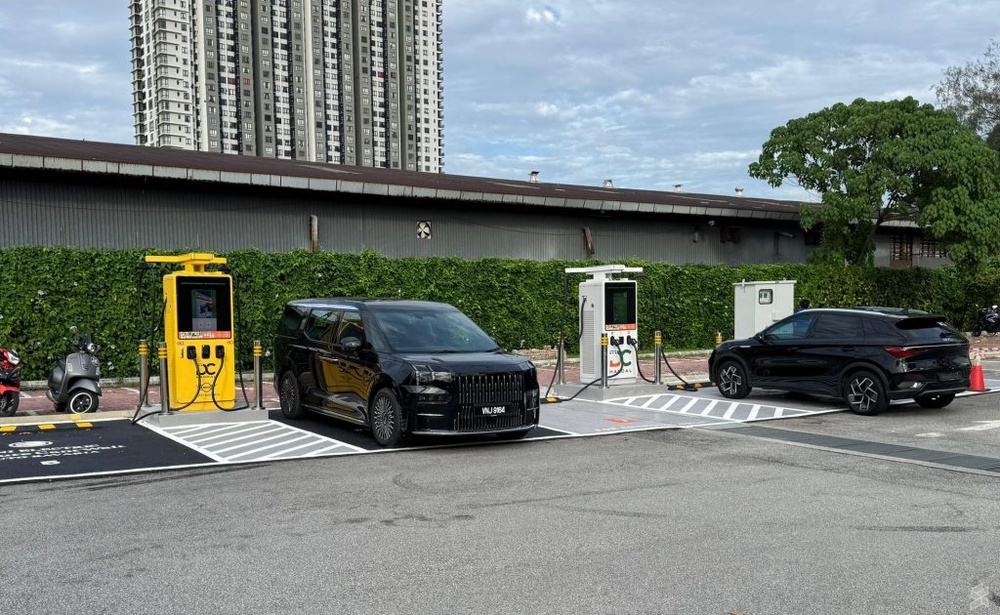 Image from: DC Handal’s Bamboo Hills EV charging hub expands to 10 DC charge points