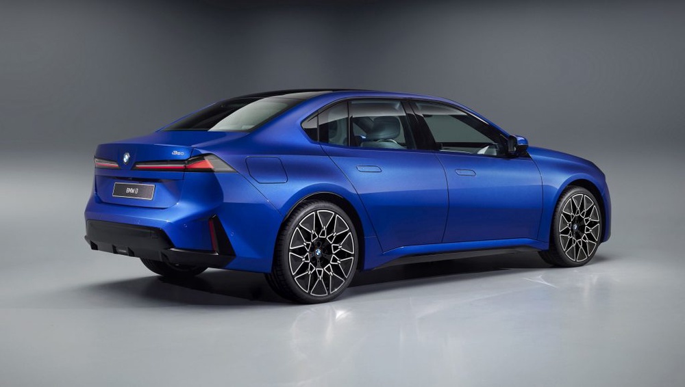Image from: New BMW 3 Series: i3 EV with 912km range or M350 xDrive with 3.0L straight-six engine? PHEV coming later
