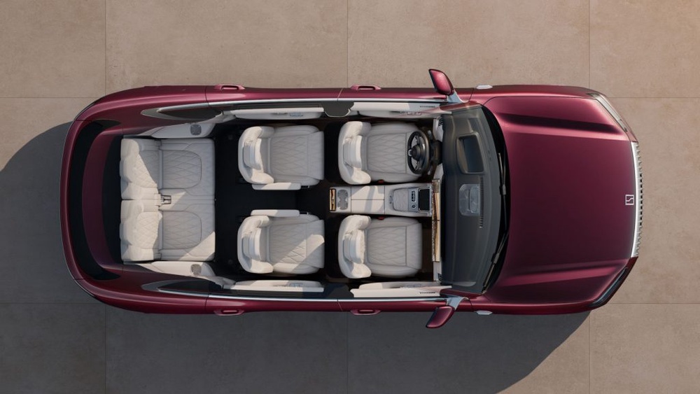 Image from: Zeekr 8X: Premium 900V PHEV SUV, up to triple-motor setup and 0–100km/h in 2.96s