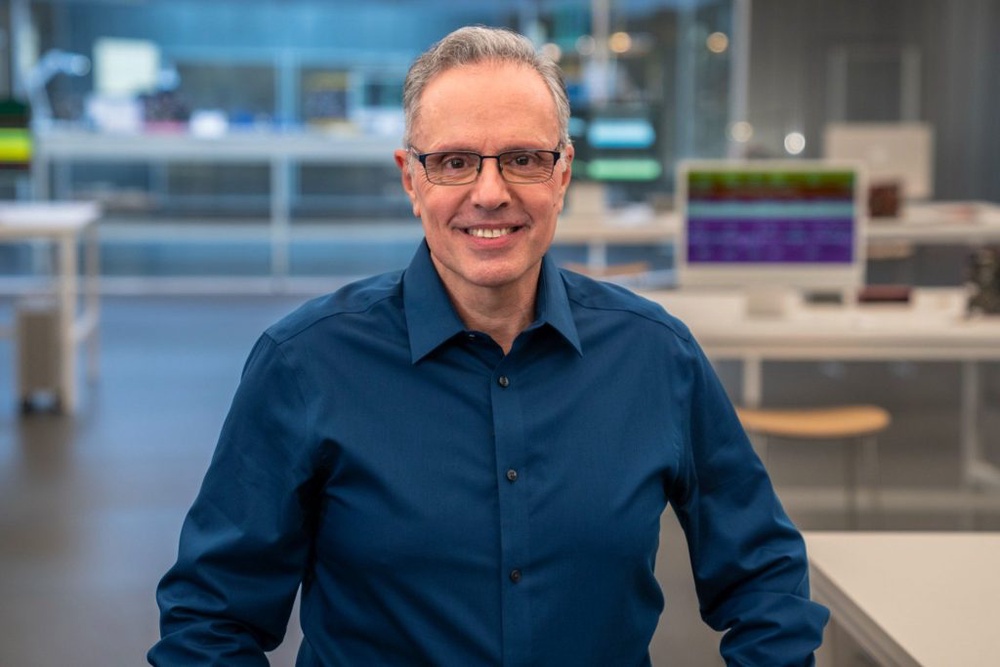 Image from: Tim Cook to step down as Apple CEO after 15 years, John Ternus named successor