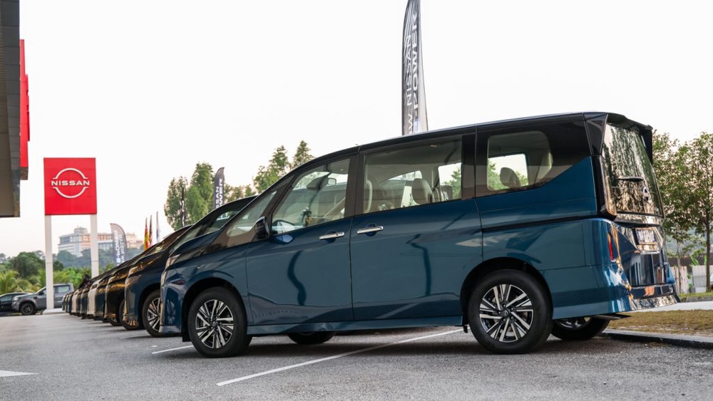 Image from: Can you and your family enjoy a 100% electric drive without ever plugging in?