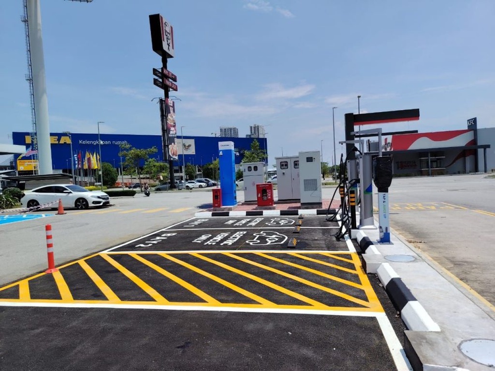Image from: TNB Electron deploys 200kW DC Charger at McDonald’s Batu Kawan Drive-Thru