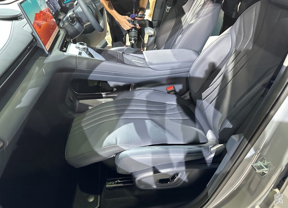 Image from: Proton e.MAS 7 Premium Plus delivers up to 450km WLTP, priced from RM119k