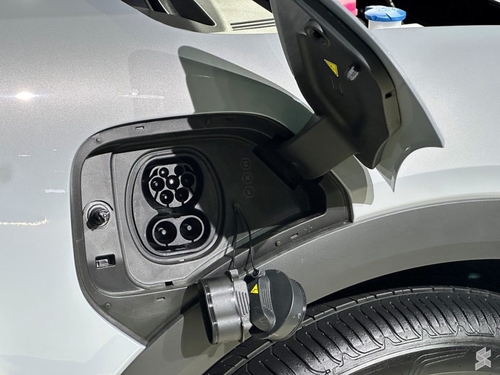 Image from: Proton e.MAS 7 Premium Plus delivers up to 450km WLTP, priced from RM119k