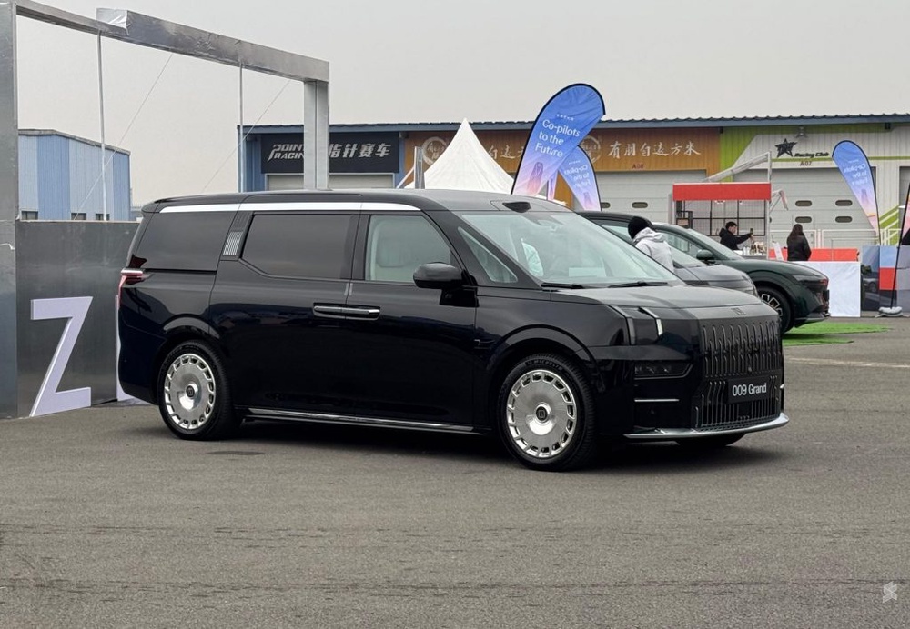 Image from: Zeekr to showcase 9X and 009 Grand in Malaysia for the first time at KLIMS 2026