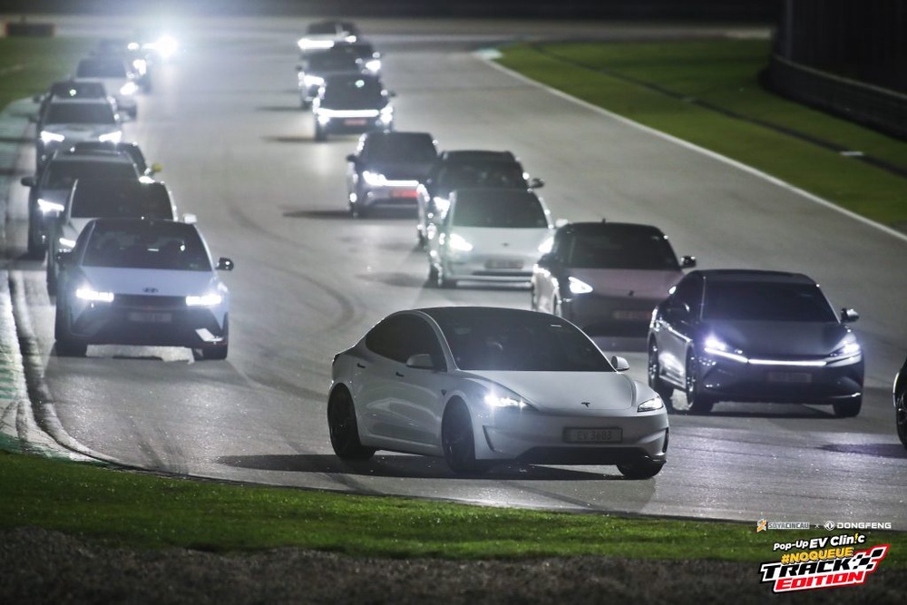 Image from: Over 100 EVs take over Sepang for SoyaCincau x Dongfeng Pop-Up EV Clinic: Track Edition 2026