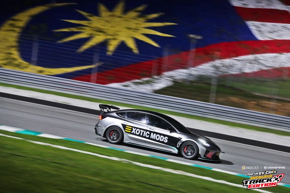 Image from: Over 100 EVs take over Sepang for SoyaCincau x Dongfeng Pop-Up EV Clinic: Track Edition 2026