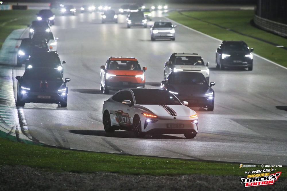 Image from: Over 100 EVs take over Sepang for SoyaCincau x Dongfeng Pop-Up EV Clinic: Track Edition 2026