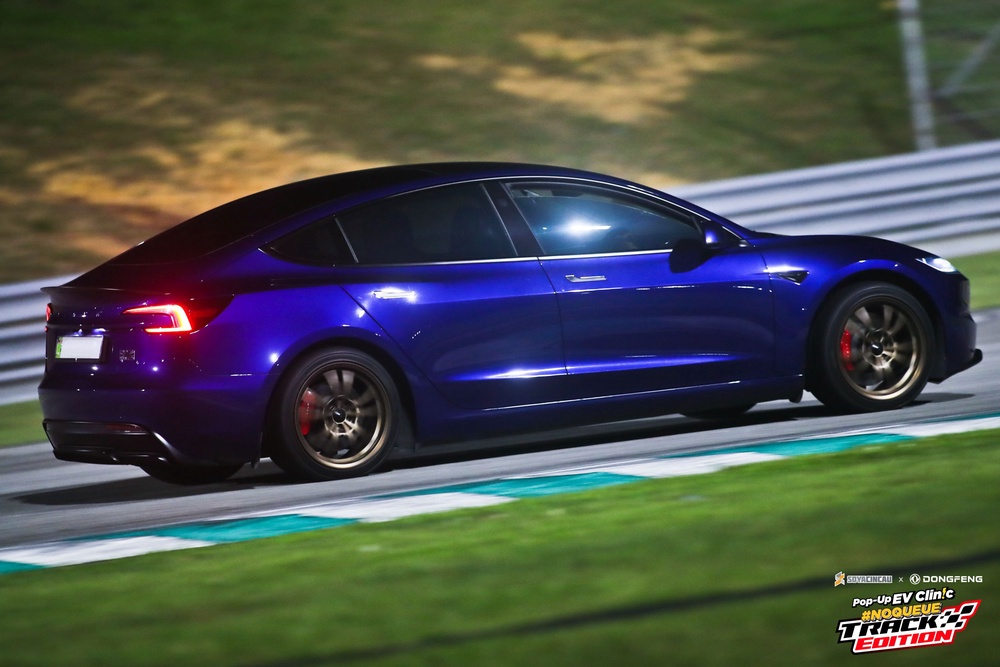 Image from: 大马最大规模电动车赛道日:最快电动车Tesla Model 3 Performance跑出2分27秒790