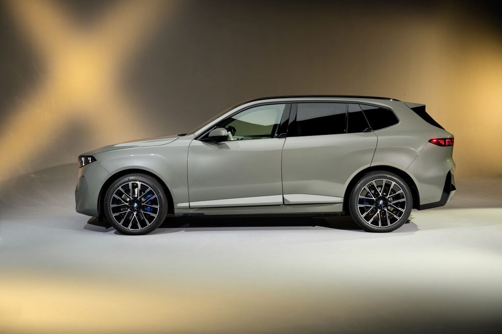 Image from: 5th-gen BMW X5: New BMW iX5 EV gets a massive 141kWh battery, up to 845km range