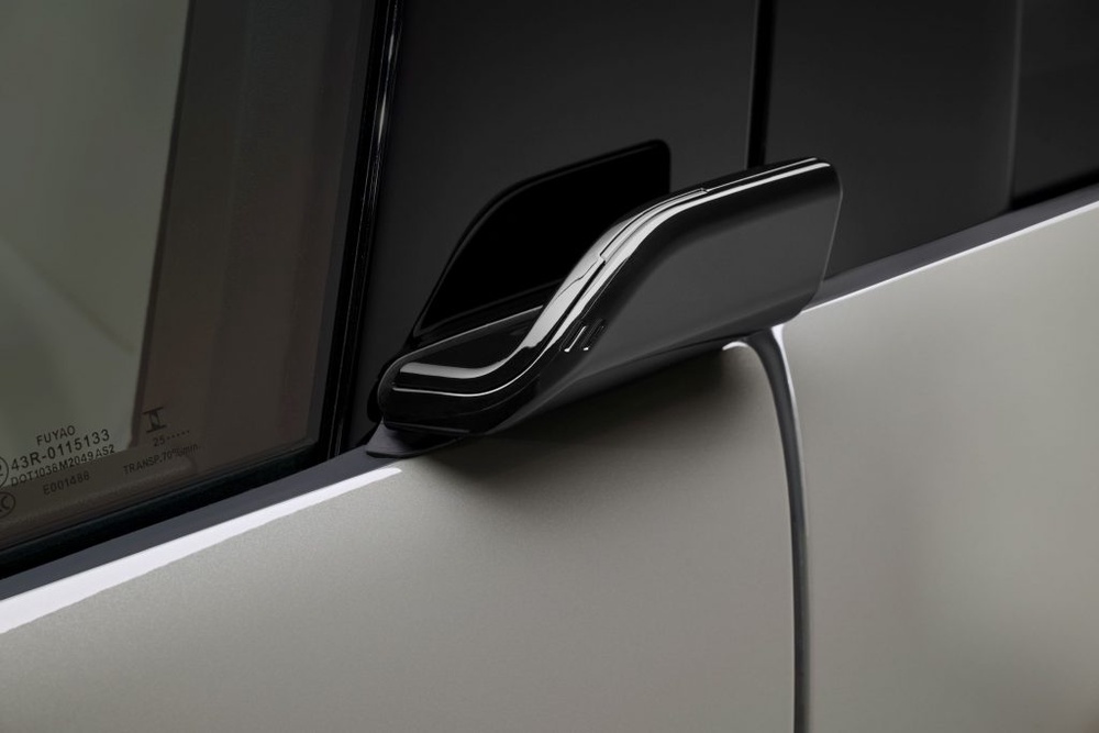 Image from: 5th-gen BMW X5: New BMW iX5 EV gets a massive 141kWh battery, up to 845km range