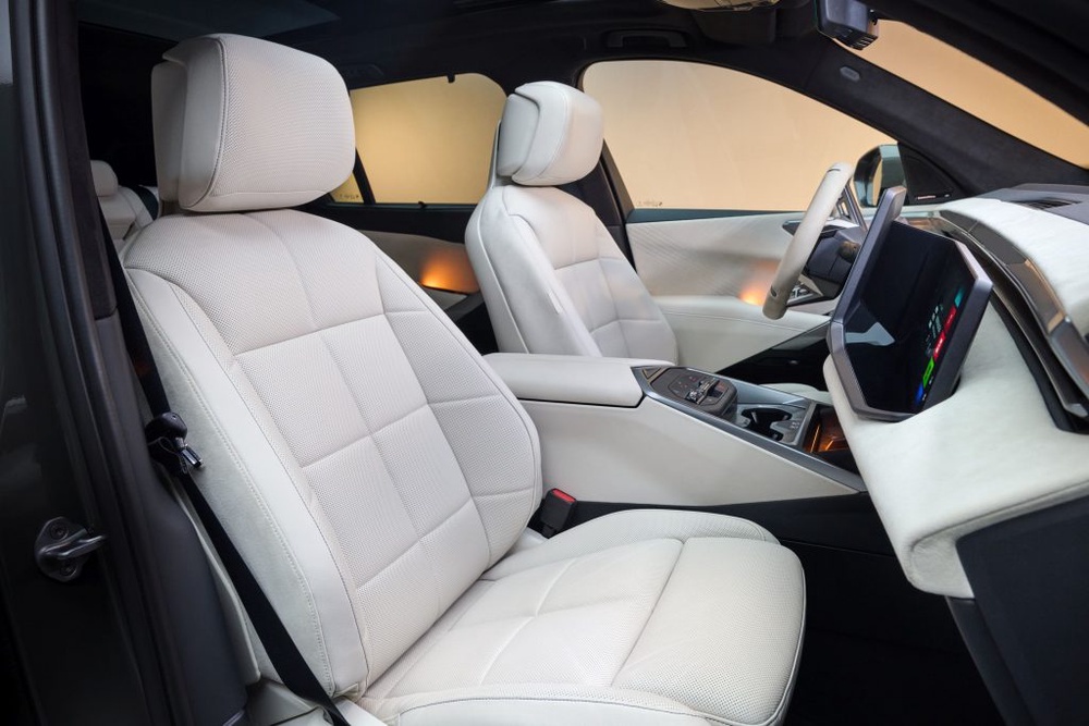 Image from: 5th-gen BMW X5: New BMW iX5 EV gets a massive 141kWh battery, up to 845km range