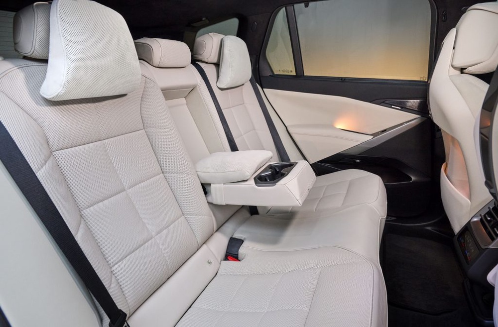 Image from: 5th-gen BMW X5: New BMW iX5 EV gets a massive 141kWh battery, up to 845km range