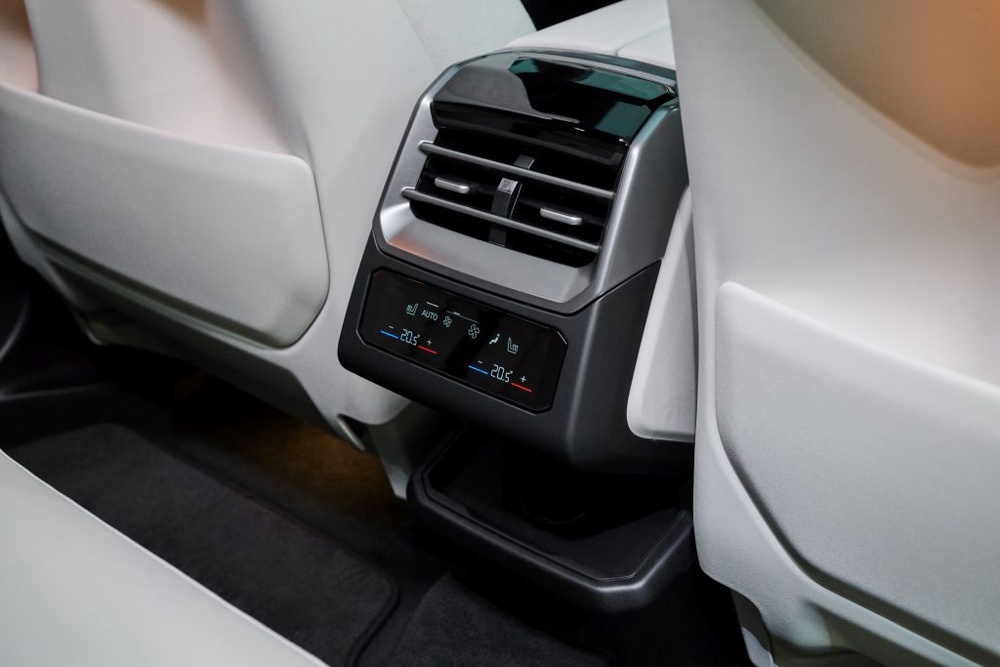 Image from: 5th-gen BMW X5: New BMW iX5 EV gets a massive 141kWh battery, up to 845km range
