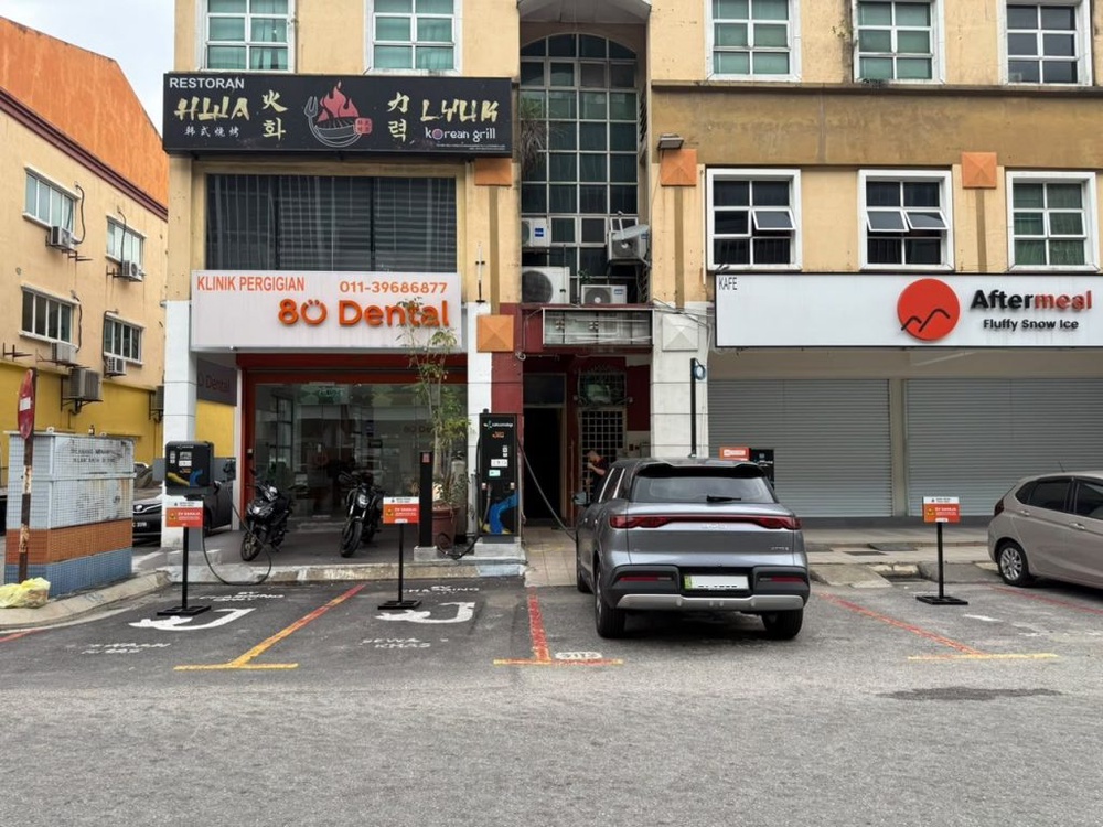 Image from: JomCharge x DBKL turn on 4 EV Charge Points at Kepong Aftermeal