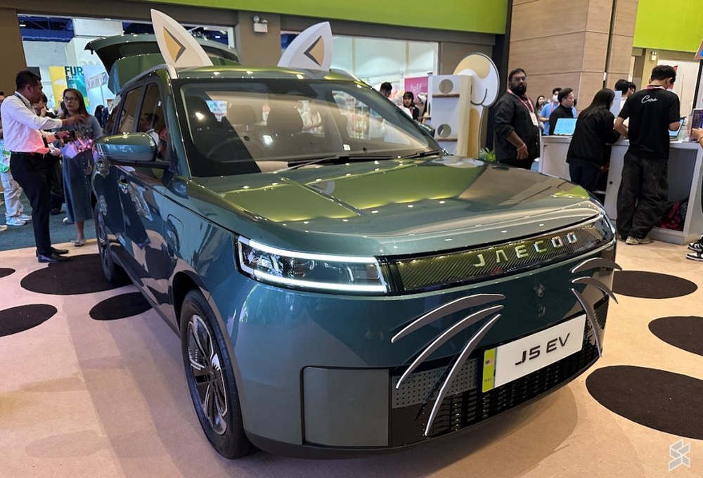 Image from: Jaecoo J5 EV: First look at the potential Proton e.MAS and BYD challenger