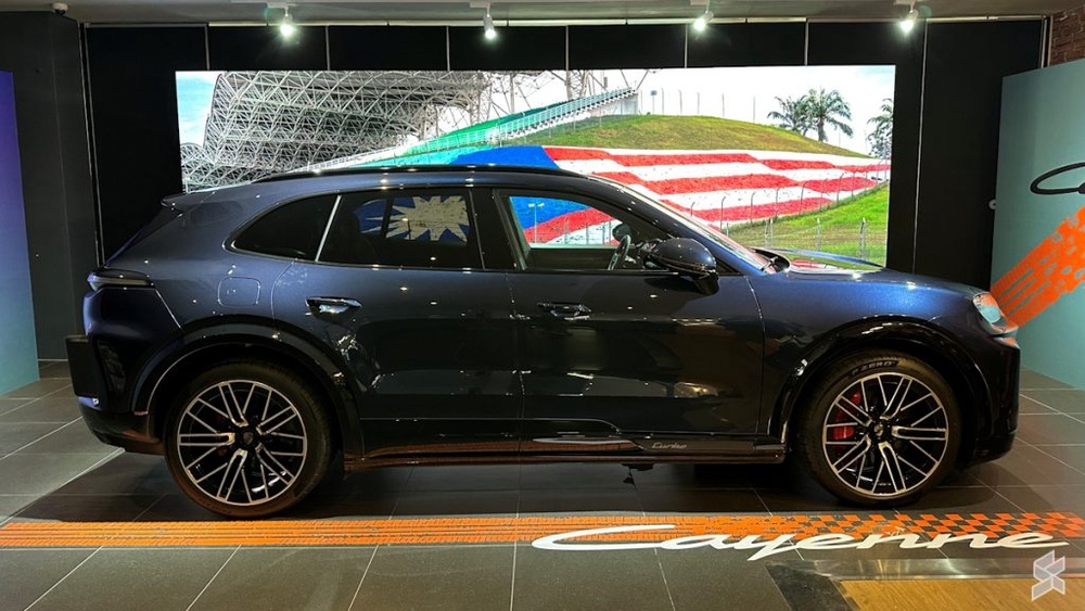 Image from: Porsche Cayenne Electric now in Malaysia: Up to 1140hp, over 600km of range, priced from RM699k
