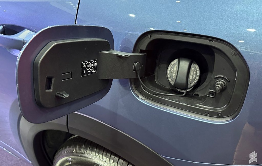 Image from: Proton e.MAS 7 PHEV CKD is here: Only one major change over CBU version