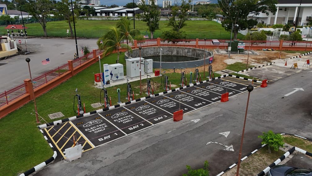 Image from: TNB Electron turns on 480kW DC Charger with 8 bays at Seberang Jaya, Perai