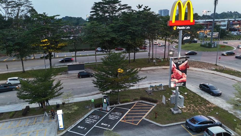 Image from: TNB Electron 120kW DC Charger at McDonald’s Seri Austin, Johor Bahru