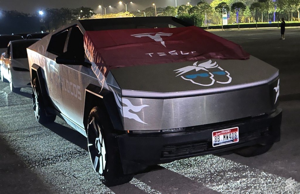 Image from: Tesla Cybertruck on Malaysian roads? Meet the Cyberlocos on their world record quest