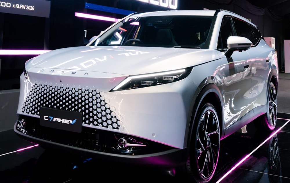 Image from: Omoda C7 PHEV now open for booking with an estimated price of RM180,000
