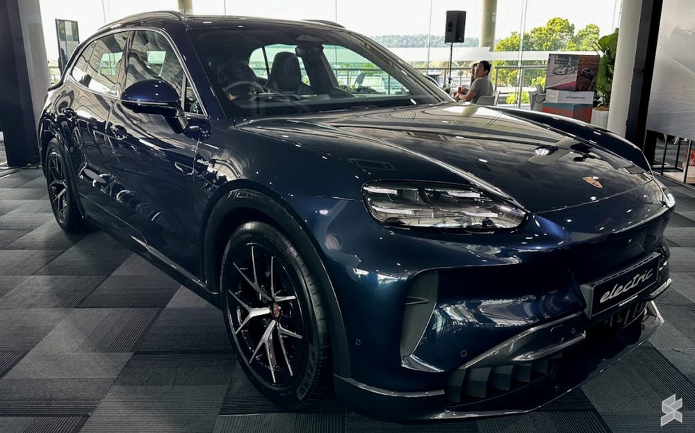 Image from: Porsche Cayenne Electric now in Malaysia: Up to 1140hp, over 600km of range, priced from RM699k