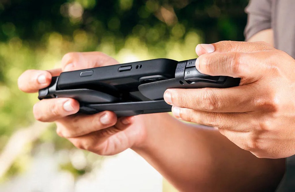 Image from: Razer Prio is a mobile gaming controller that folds to the size of a credit card
