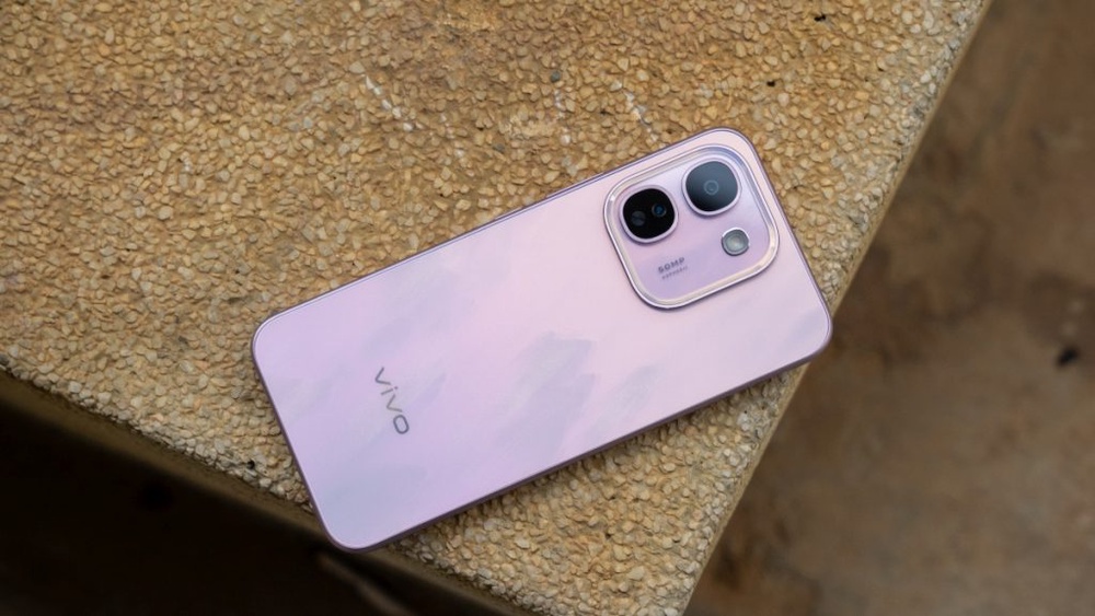 Image from: This Phone Has a 10,000mAh BlueVolt Battery That Can Power Your Other Devices | vivo V80 Lite 5G