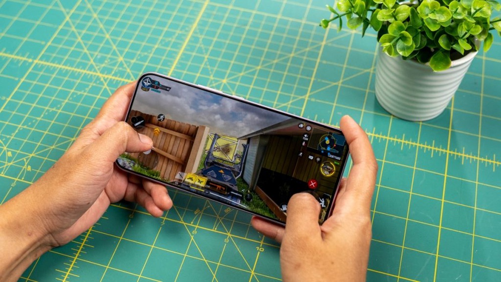 Image from: This Phone Has a 10,000mAh BlueVolt Battery That Can Power Your Other Devices | vivo V80 Lite 5G