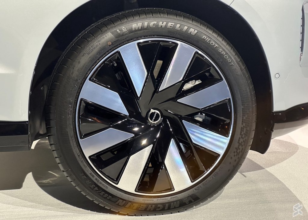Image from: Volvo EX90 CKD priced from RM404k: Gets 671hp, 350kW DC charging, enhanced ADAS