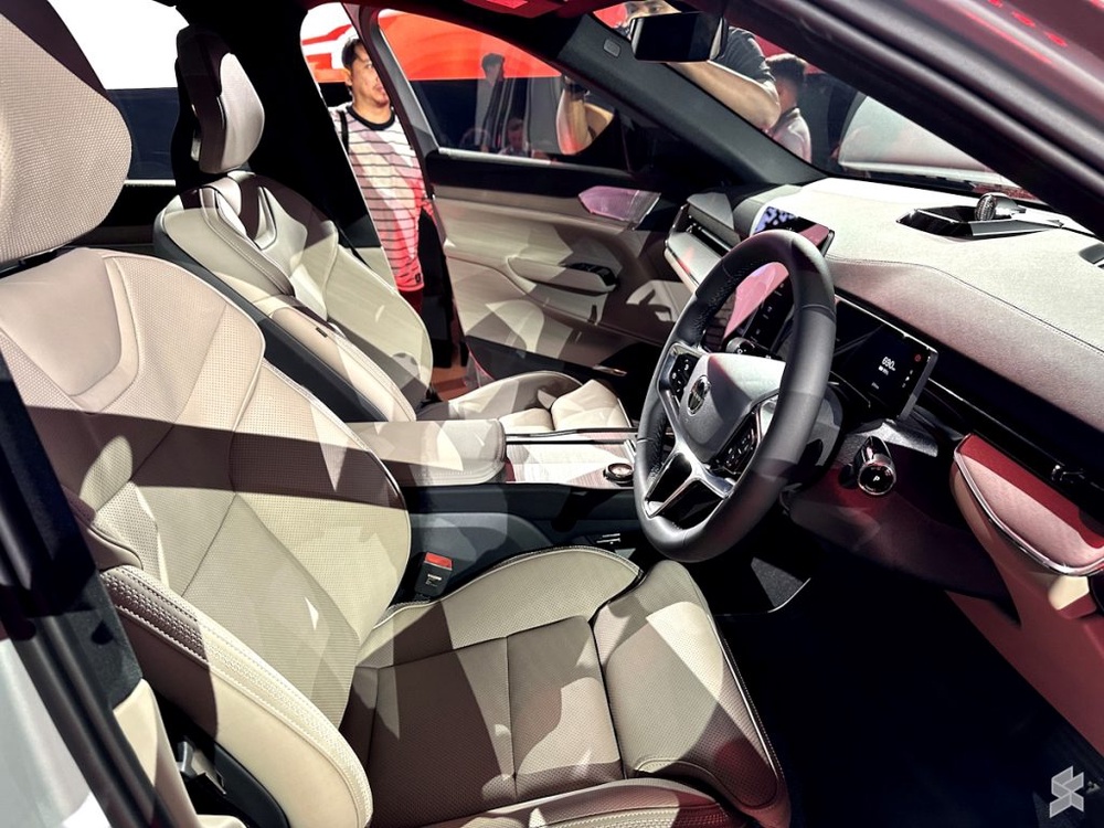 Image from: Volvo EX90 CKD priced from RM404k: Gets 671hp, 350kW DC charging, enhanced ADAS