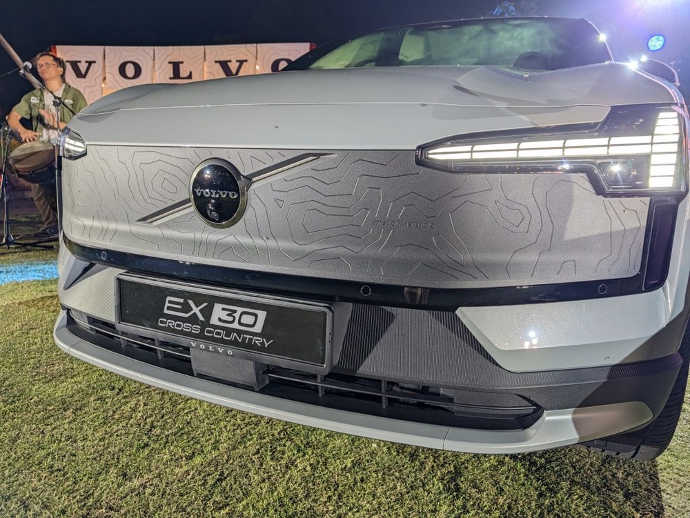 Image from: Volvo EX30 Cross Country launched in Malaysia, 422hp and up to 437km range priced from RM218,888