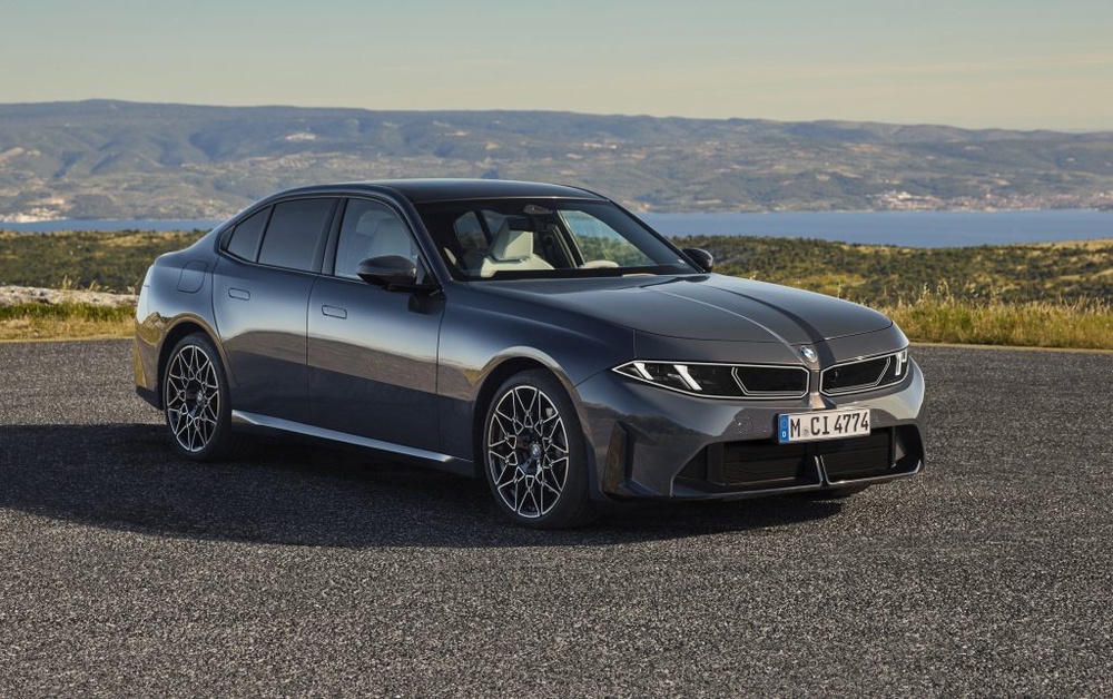 Image from: New BMW 3 Series: i3 EV with 912km range or M350 xDrive with 3.0L straight-six engine? PHEV coming later