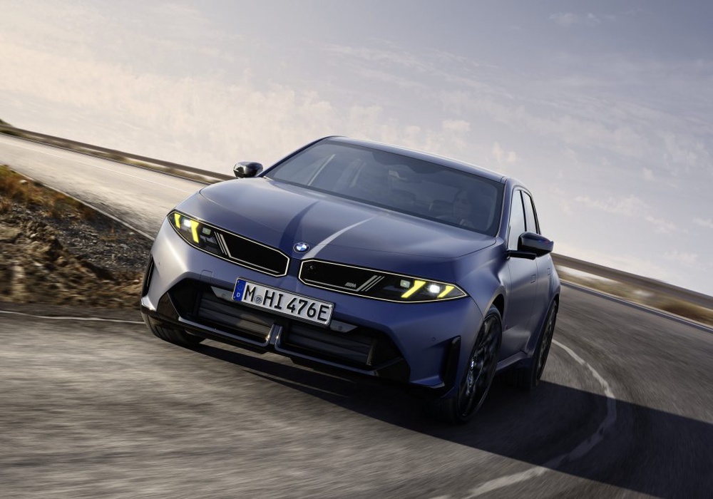 Image from: New BMW 3 Series: i3 EV with 912km range or M350 xDrive with 3.0L straight-six engine? PHEV coming later