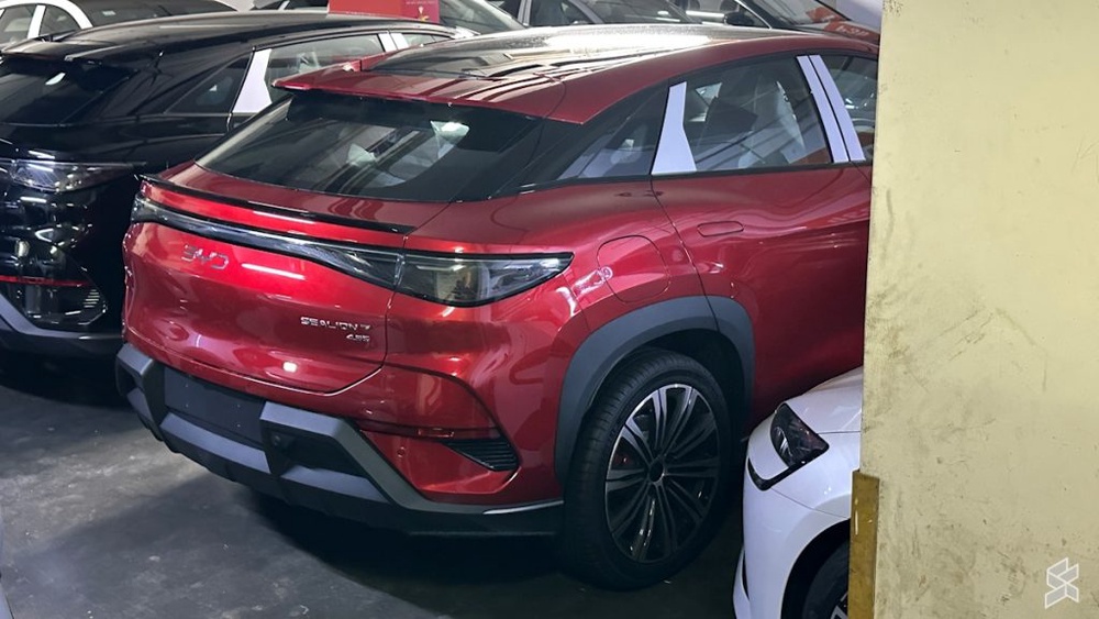 Image from: BYD Sealion 7 Hibiscus Red unveiled for Malaysia Day, limited to 16 units