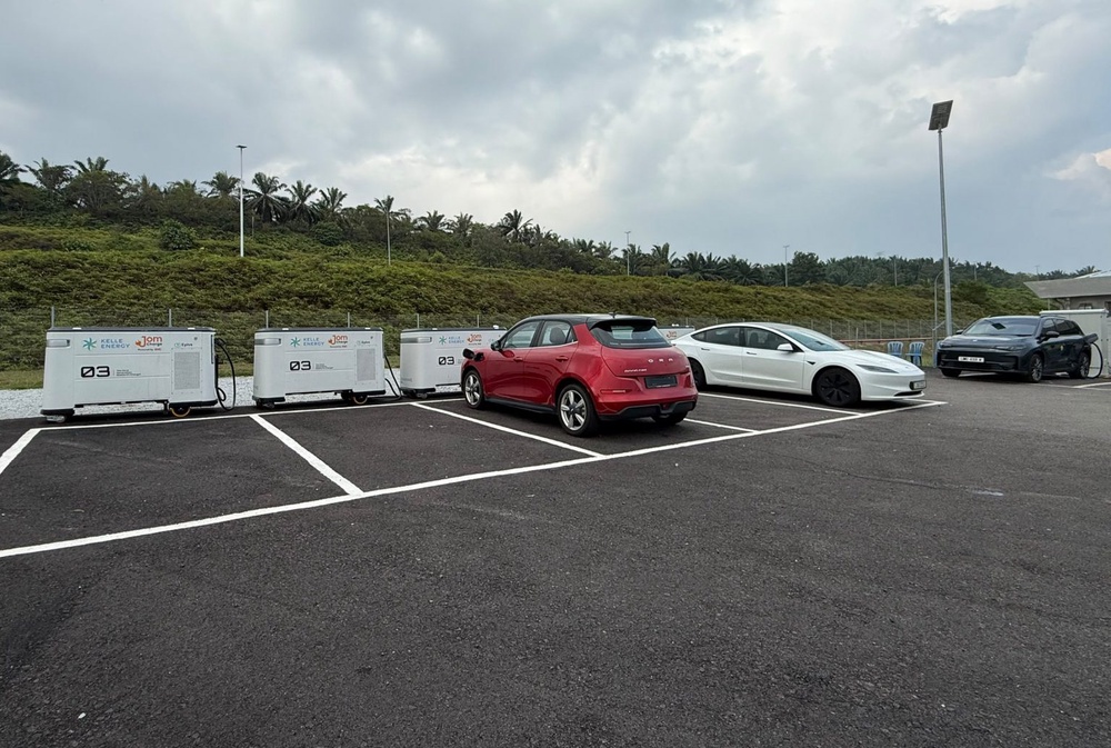 Image from: JomCharge在雪邦为F1私人车队部署1400kW充电容量