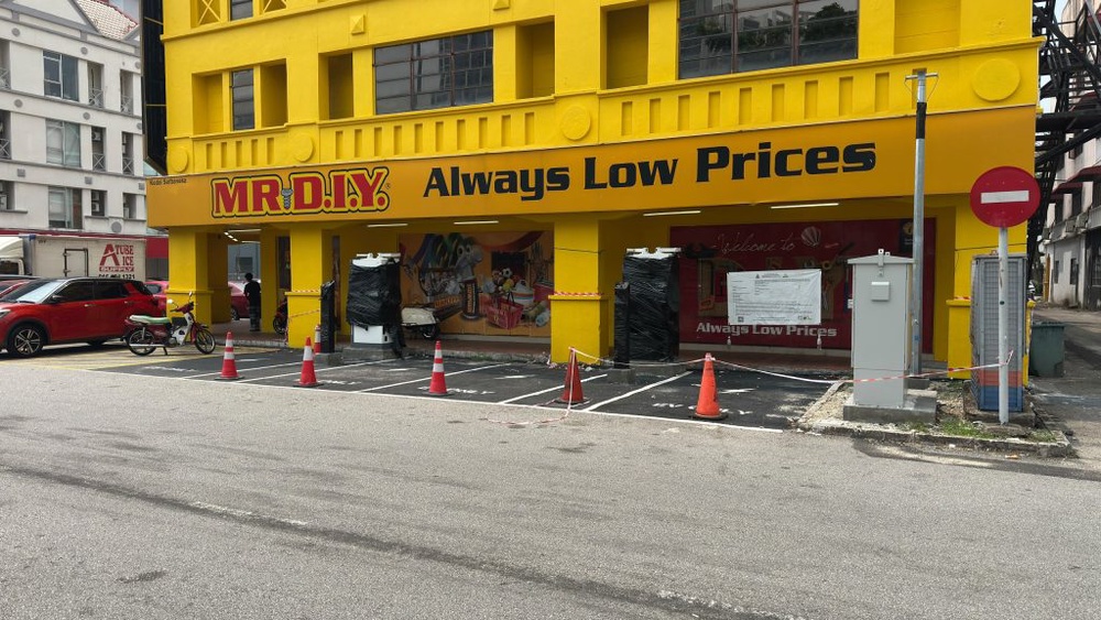 Image from: Carput Zap x MBPJ DC Chargers spotted at Mr DIY Sunway Mentari