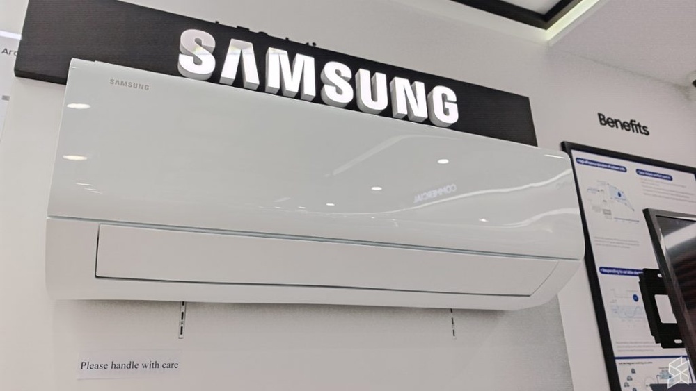 Image from: Samsung’s New Fridge Doesn’t Just Chill Your Food; It Learns What You Eat