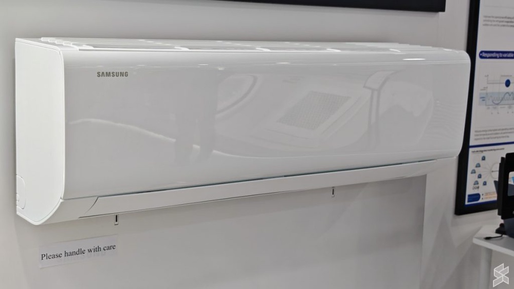 Image from: Samsung’s New Fridge Doesn’t Just Chill Your Food; It Learns What You Eat