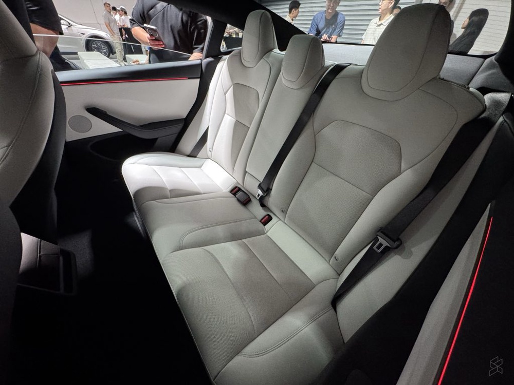 Image from: Tesla Model 3 2026 update gets larger 16-screen, black headliner and Zen Grey interior option